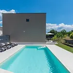 Atena Villa
